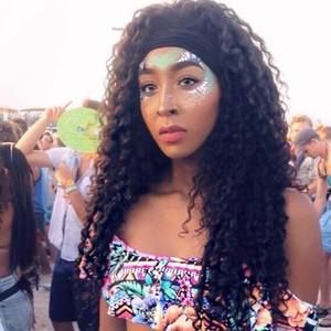 Meet your Posher, Samira